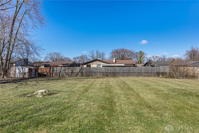 view of yard featuring fence