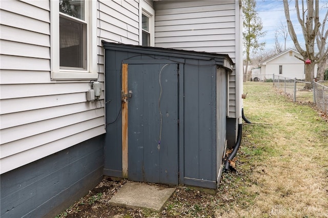 exterior space featuring fence