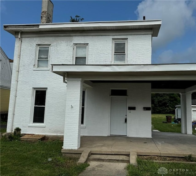 view of front facade with brick siding