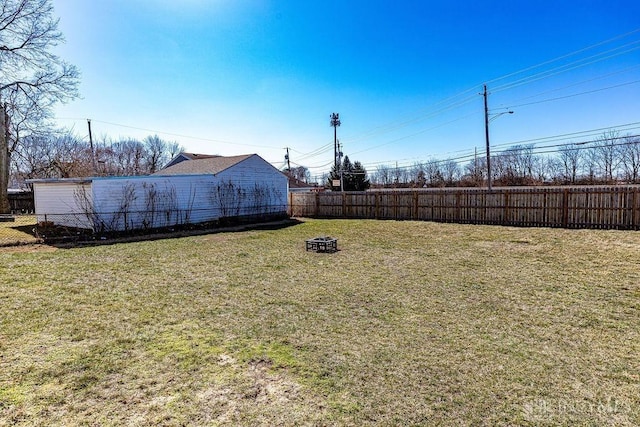 view of yard featuring fence