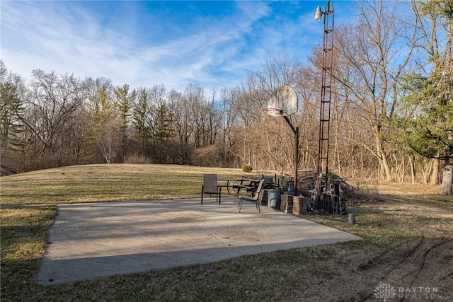 view of community featuring a yard