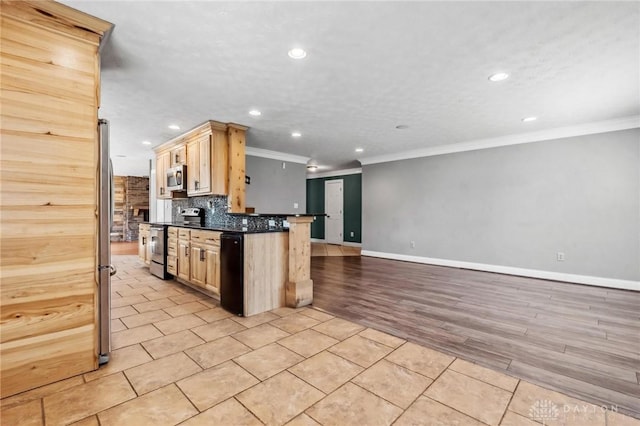 kitchen with light brown cabinetry, appliances with stainless steel finishes, tasteful backsplash, and ornamental molding