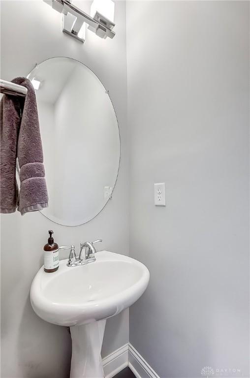 128 W Monument Ave, Dayton, OH 45402 - photo 32