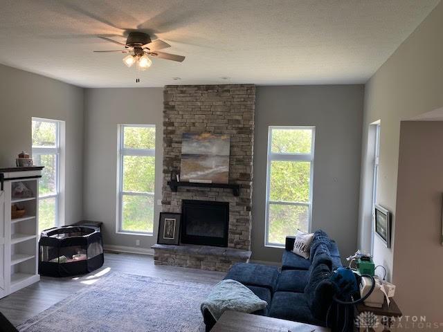 713 Newton Dr, Beavercreek, OH 45434 - photo 5
