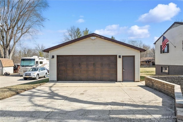 view of detached garage