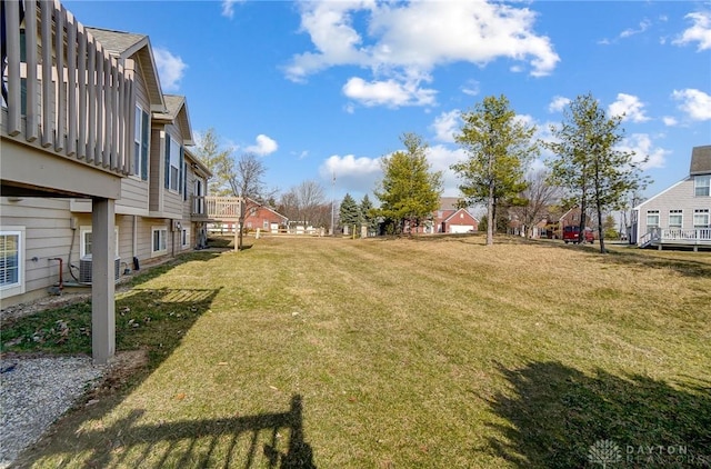 view of yard with a residential view