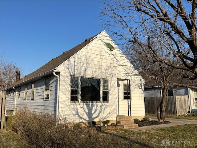 bungalow with fence