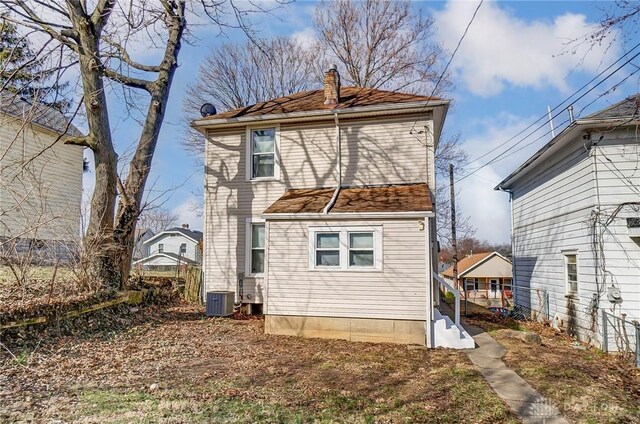 252 Illinois Ave, Dayton, OH 45410 - back of property with a chimney