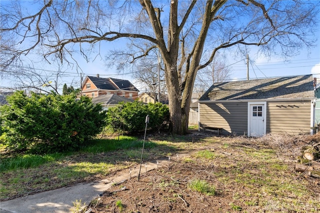 331 Morton Ave, Dayton, OH 45410 - view of yard with an outdoor structure