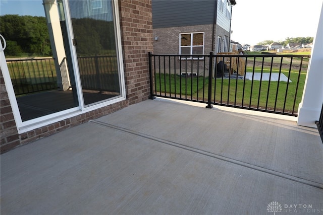 2855 Sky Crossing Dr Unit 50, Beavercreek, OH 45434 - patio / terrace with a yard
