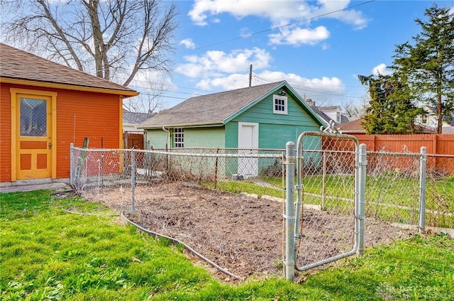 322 Hickory St, Dayton, OH 45410 - exterior space with a yard and fence