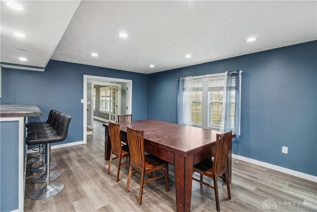 4385 N Hyland Ave, Dayton, OH 45424 - dining area with recessed lighting, wood finished floors, and baseboards