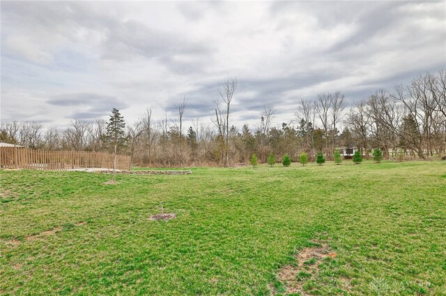 view of yard featuring fence
