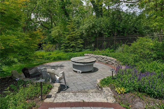 533 Lockerbie Ln, Kettering, OH 45429 - view of patio / terrace with an outdoor fire pit