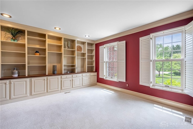 533 Lockerbie Ln, Kettering, OH 45429 - empty room featuring carpet floors, baseboards, plenty of natural light, and recessed lighting
