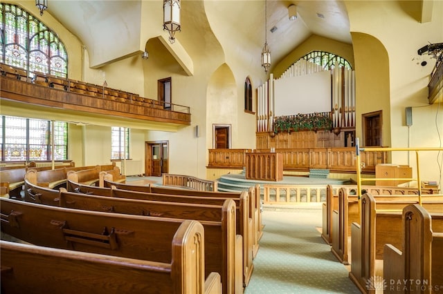 531 W Ash St, Piqua, OH 45356 - community lobby with high vaulted ceiling