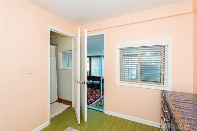 82 Notre Dame Ave, Dayton, OH 45404 - hall featuring wood finished floors and baseboards
