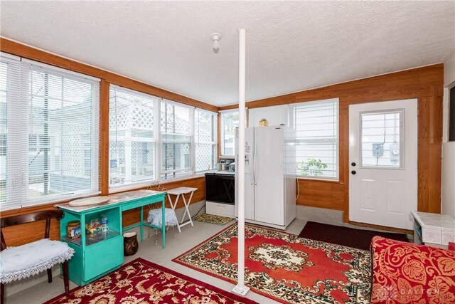 82 Notre Dame Ave, Dayton, OH 45404 - sunroom featuring a textured ceiling