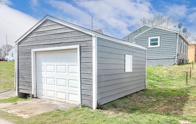 view of detached garage