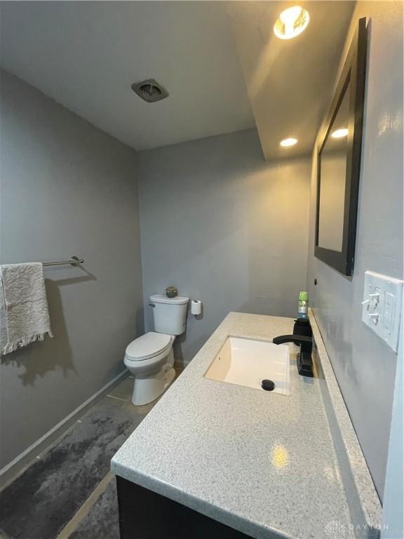 1314 Ridgeview Ave, Dayton, OH 45409 - bathroom with toilet and vanity