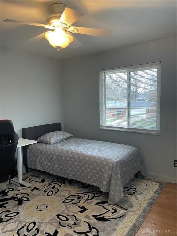 1314 Ridgeview Ave, Dayton, OH 45409 - bedroom with wood finished floors and a ceiling fan