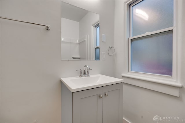 1711 Emerson Ave, Dayton, OH 45406 - bathroom with vanity