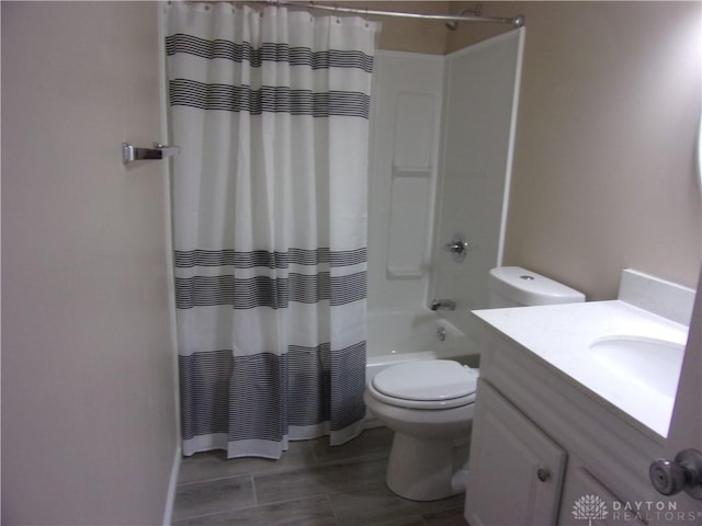 127 New Burlington Rd, Waynesville, OH 45068 - full bath with toilet, vanity, and shower / bath combo with shower curtain