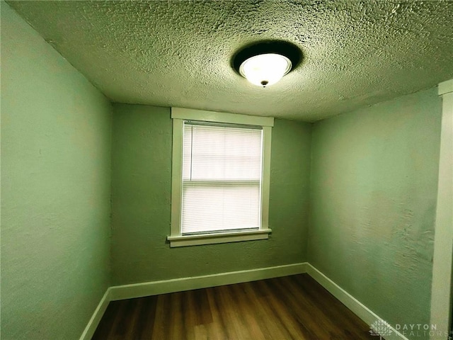 238 E Maplewood Ave, Dayton, OH 45405 - photo 18