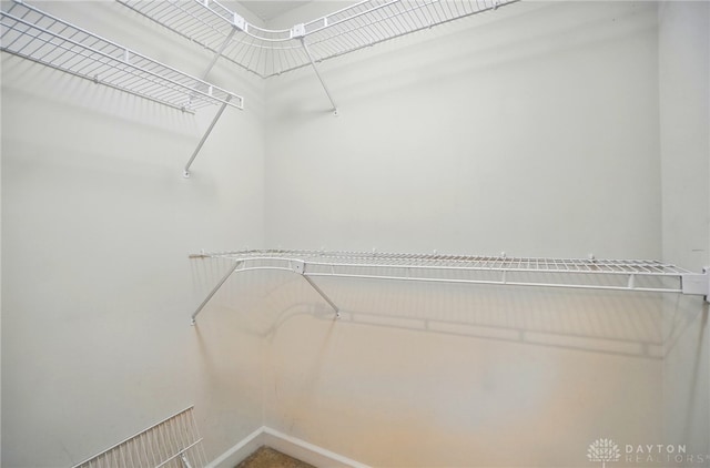 433 Vincent Ct, Middletown, OH 45042 - view of walk in closet