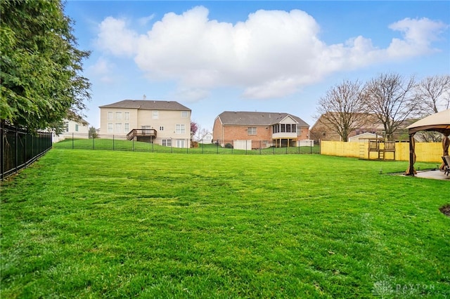 433 Vincent Ct, Middletown, OH 45042 - view of yard featuring a gazebo