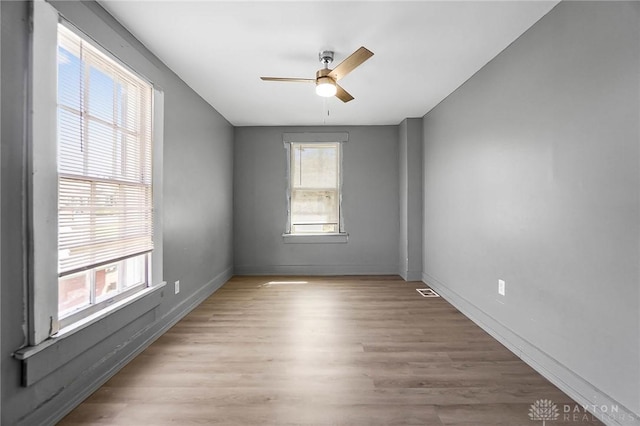 578 Wyoming St, Dayton, OH 45410 - spare room with light wood-style flooring and ceiling fan