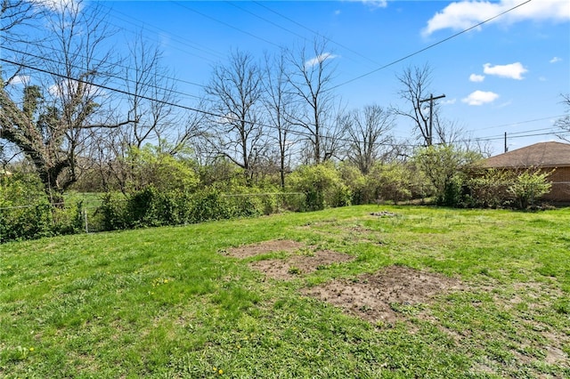 4433 Lambeth Dr, Dayton, OH 45424 - view of yard with fence