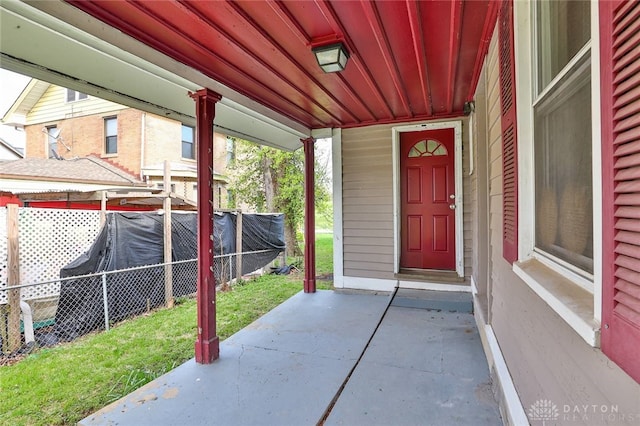 entrance to property with fence