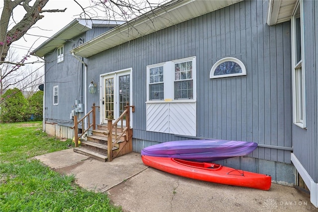 exterior space featuring a lawn