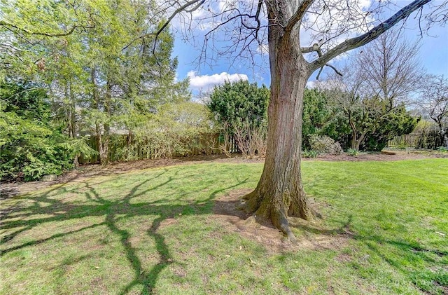 1458 Westwicke Pl, Washington Twp, OH 45459 - view of yard