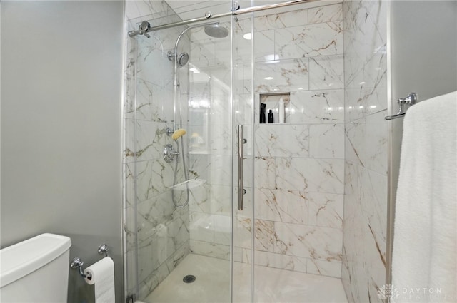 1458 Westwicke Pl, Washington Twp, OH 45459 - bathroom featuring toilet and a marble finish shower