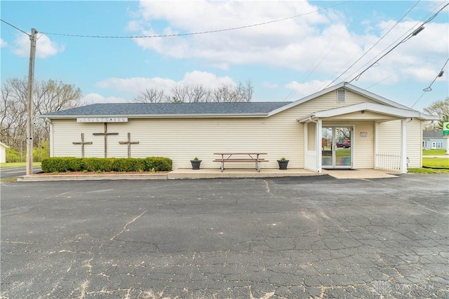 7045 US-40, New Carlisle, OH 45344 - view of building exterior
