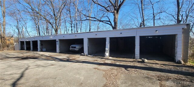 710 Rockford Ave Unit 704, Dayton, OH 45405 - view of garage