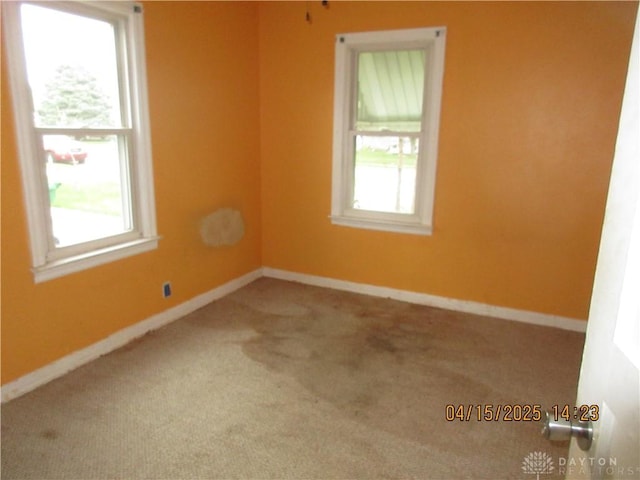 1329 Lamar Dr, Springfield, OH 45504 - unfurnished room with carpet floors and baseboards