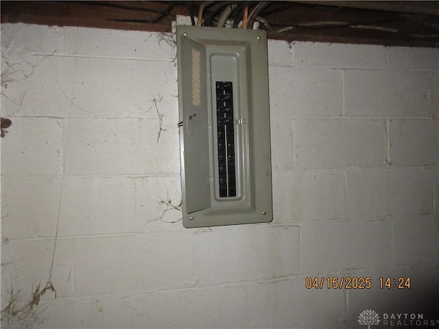 1329 Lamar Dr, Springfield, OH 45504 - utilities featuring electric panel