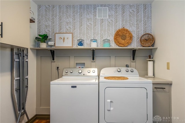 6475 Landsend Ct, Butler Township, OH 45414 - laundry area with washing machine and clothes dryer and laundry area