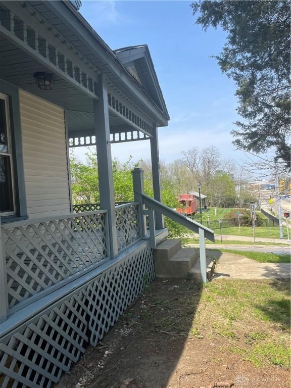 400 S Detroit St, Xenia, OH 45385 - view of porch