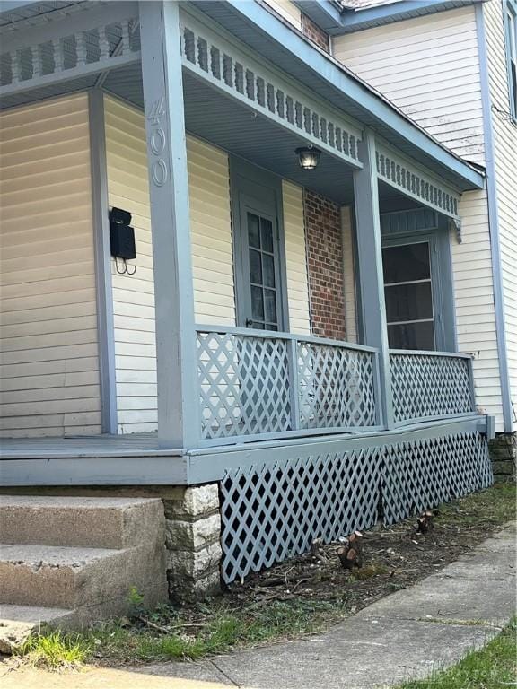 400 S Detroit St, Xenia, OH 45385 - view of property exterior featuring a porch