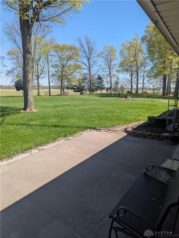 2848 Hollansburg Sampson Rd, New Madison, OH 45346 - view of patio / terrace