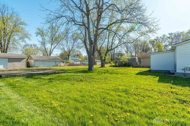 316 5th St, Piqua, OH 45356 - view of yard