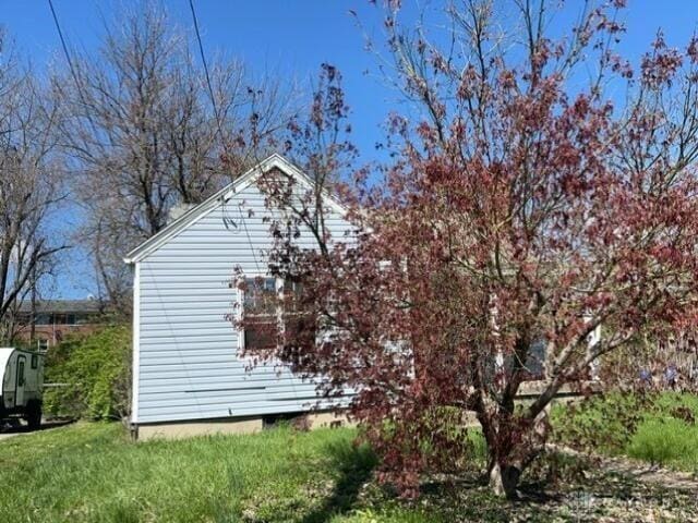 view of property exterior