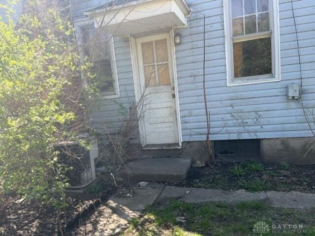 view of exterior entry