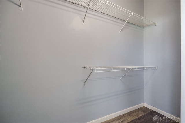 2454 Cabbage Key Dr, Miamisburg, OH 45342 - walk in closet featuring dark wood-type flooring