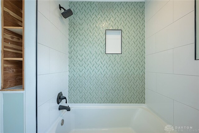 9 Wiltshire Blvd, Oakwood, OH 45419 - bathroom with washtub / shower combination