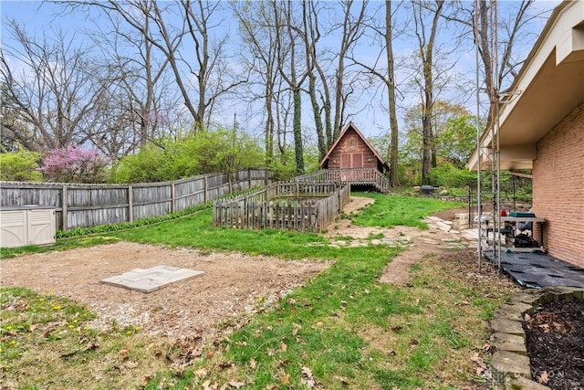 5262 Bittersweet Dr, Washington Twp, OH 45429 - view of yard with fence